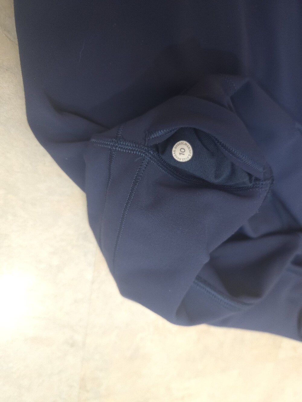 Lululemon Navy Blue Cropped Performance Leggings Size 10 - Picture 5 of 5